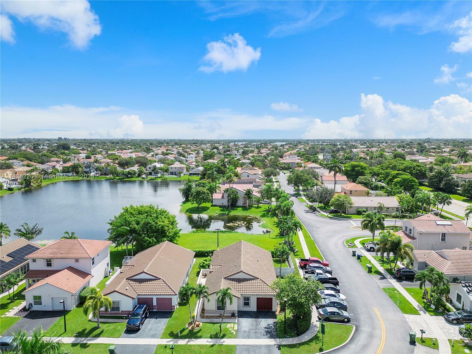 Property Photo: 1915 NW 193rd Ave FL 33029