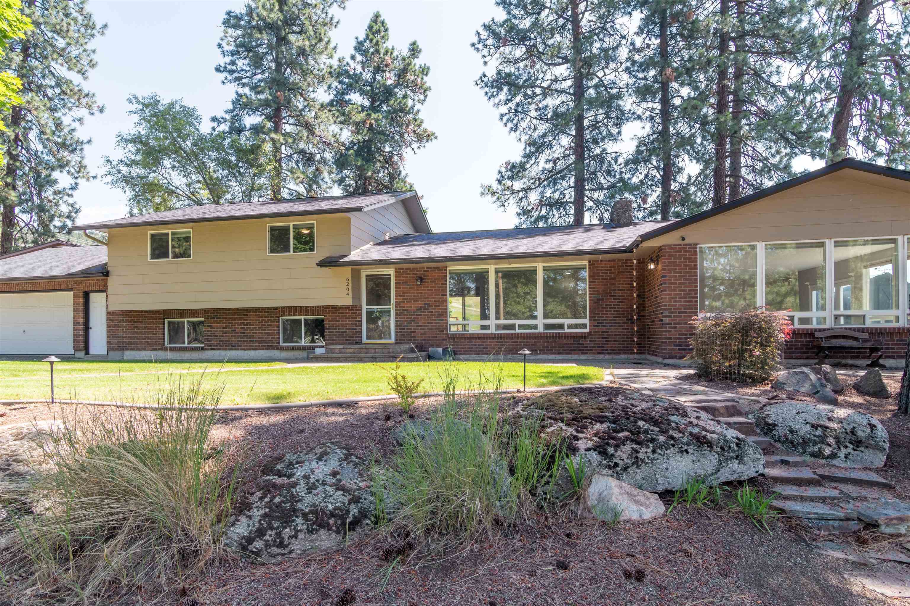 Property Photo: 6204 N Pioneer Ln WA 99217