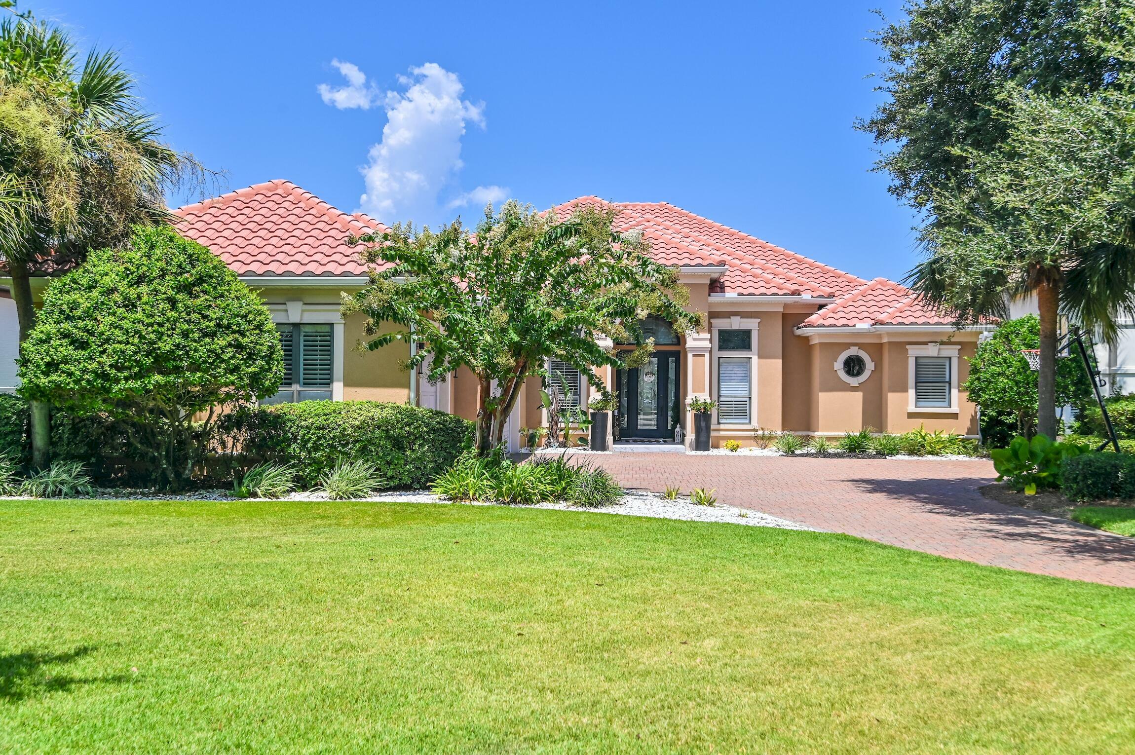 Property Photo: 283 Corinthian Place FL 32541