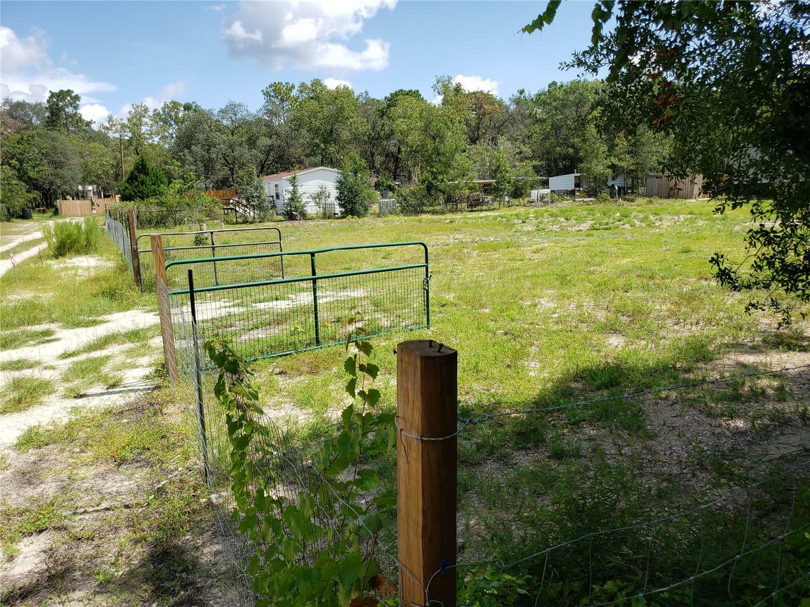 Property Photo:  1887 N Watkins Point  FL 34453 