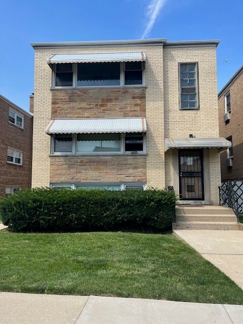 Property Photo: 6556 N Harlem Avenue 2 IL 60631