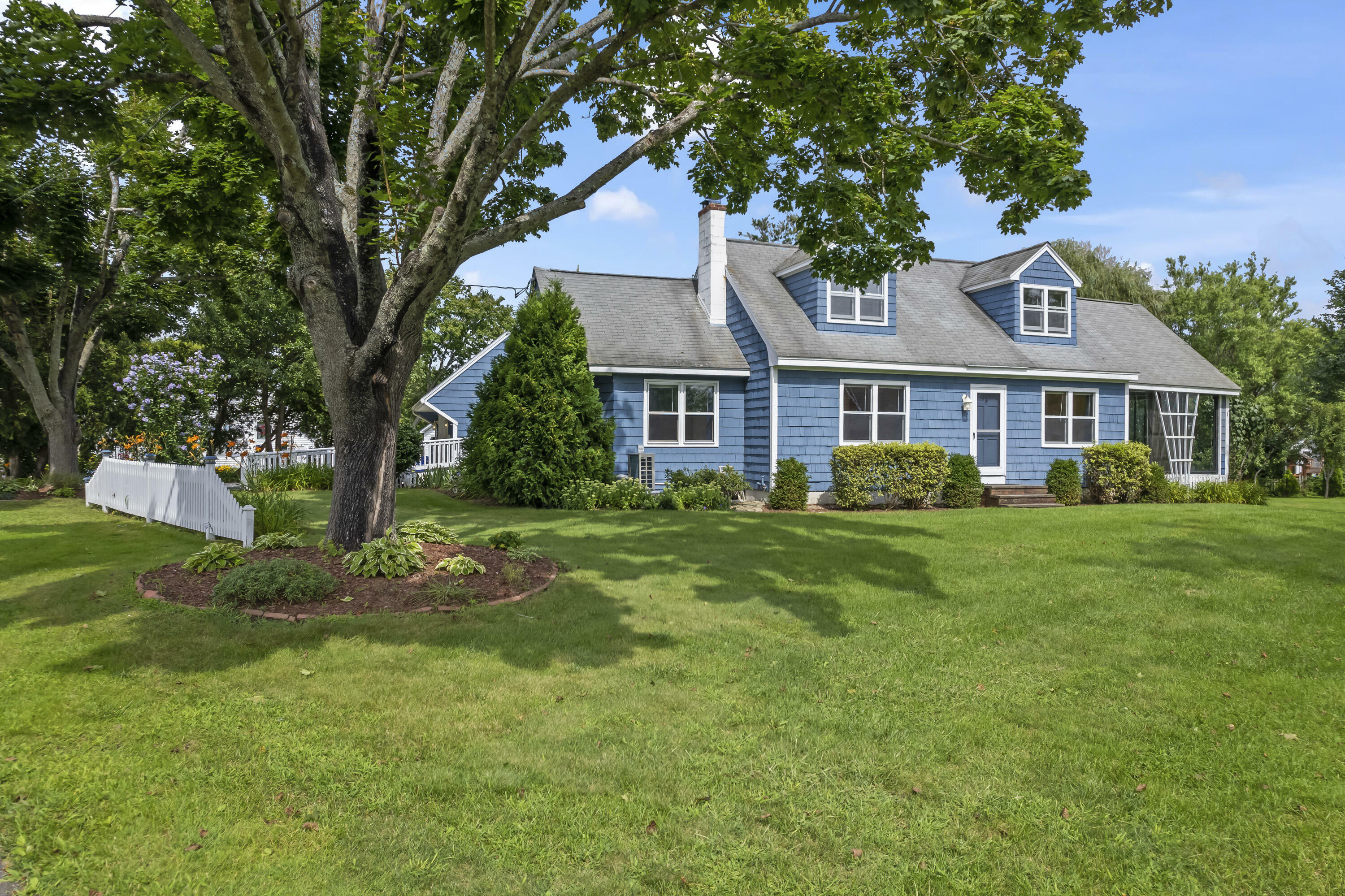Property Photo: 12 Dock Road ME 03909