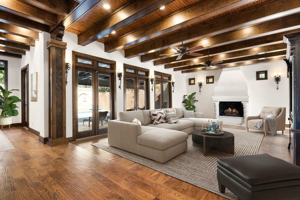 Property Photo: 6711 Starbuck Drive TX 75252