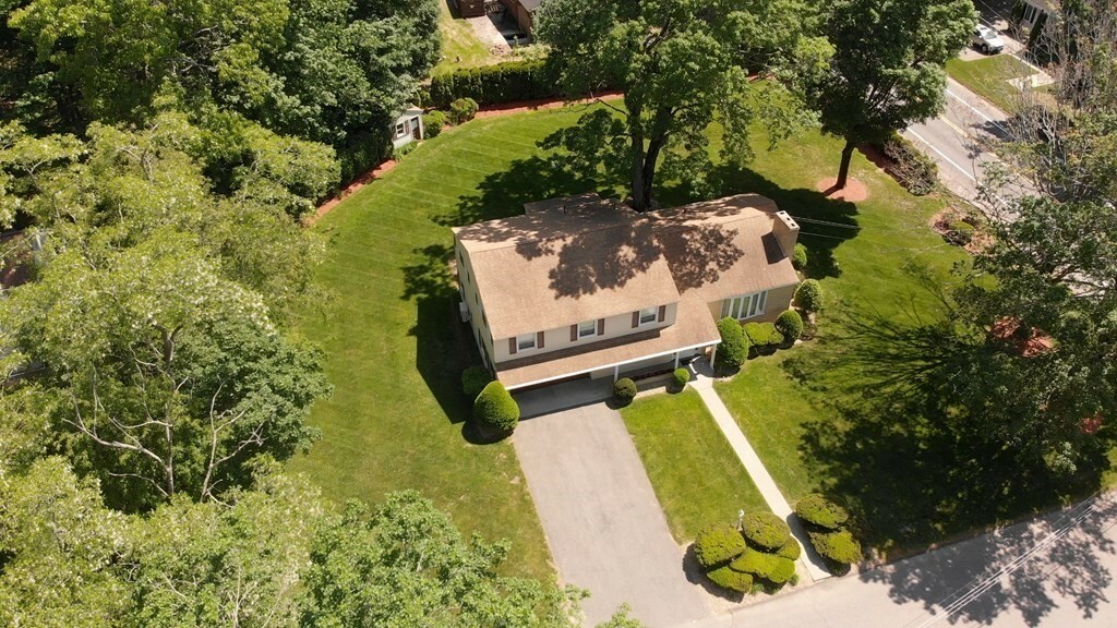 Property Photo: 9 Betanray Court MA 01453