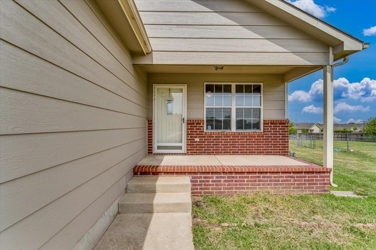 Property Photo:  128 E Eagle Watch St  KS 67110 