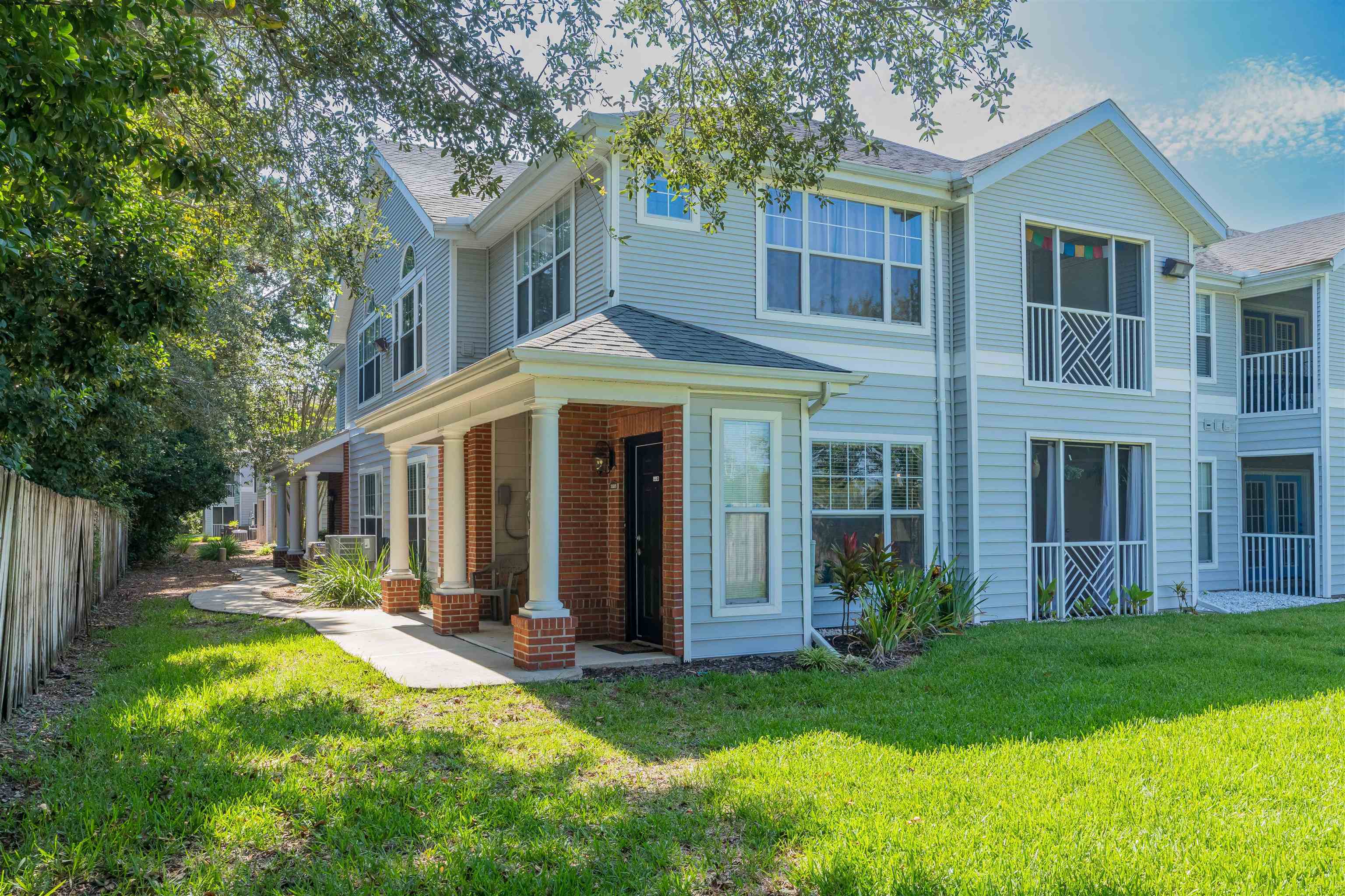 Property Photo:  33115 Harbour Vista Cir  FL 32080 