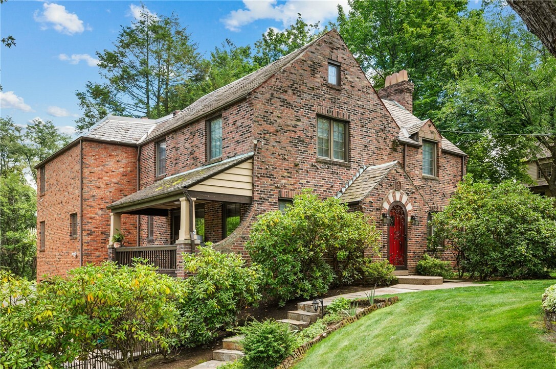 Property Photo:  13 Churchill Road  PA 15235 