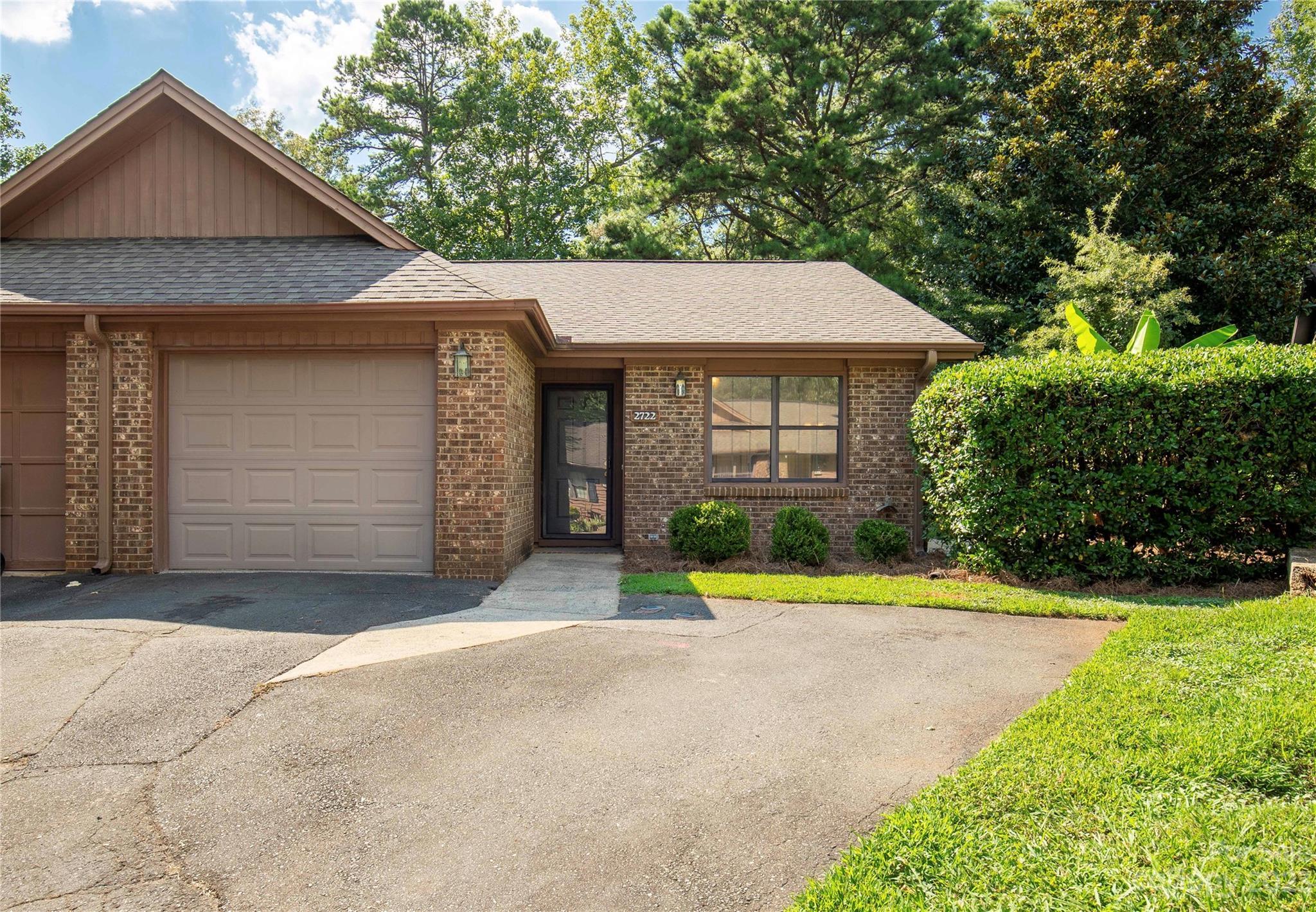 Property Photo: 2722 Calvary Court SC 29715