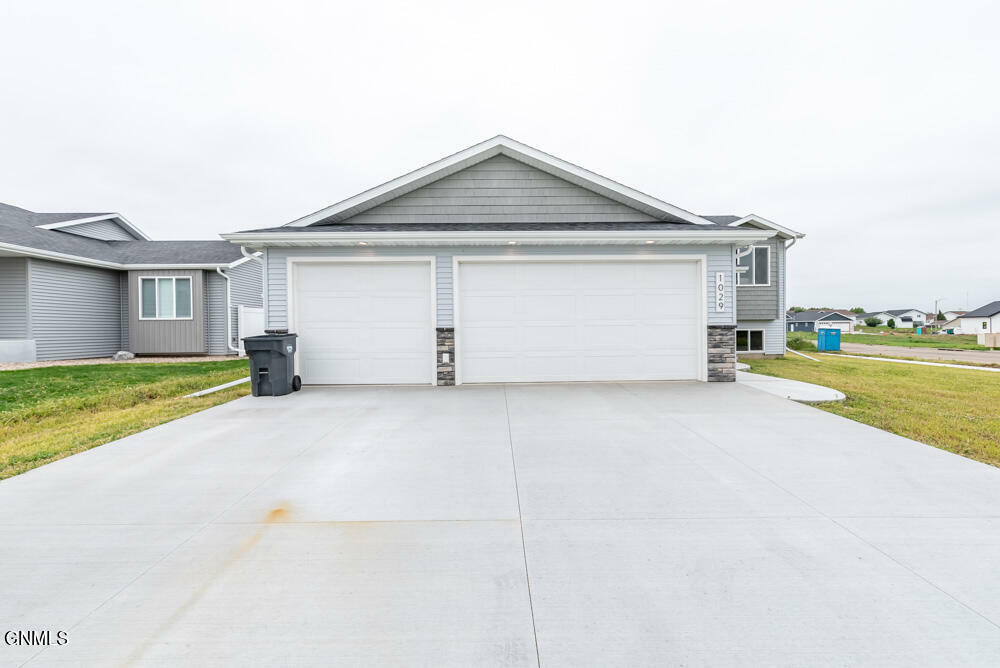 Property Photo: 1029 Chippewa Avenue NE ND 58554