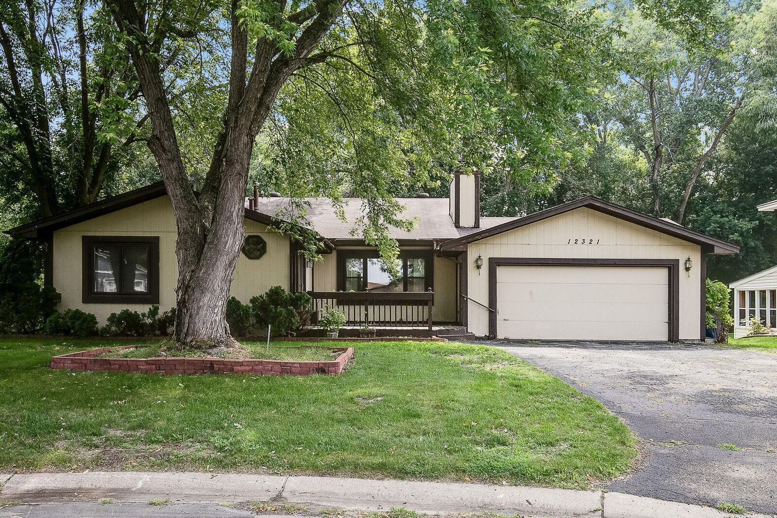 Property Photo: 12321 63rd Avenue N MN 55369