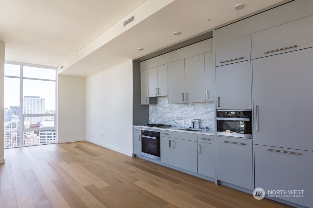Property Photo:  121 Stewart Street 3501  WA 98101 