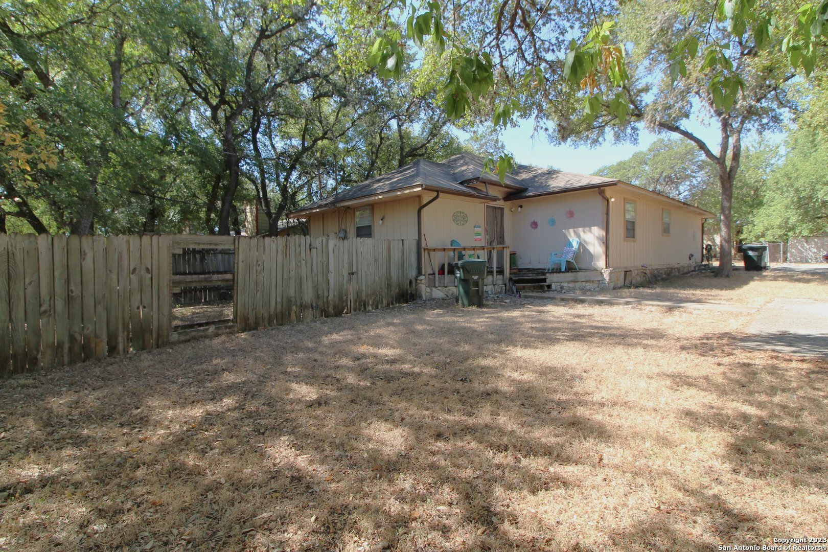 Property Photo:  1401 Clyde St  TX 78666 