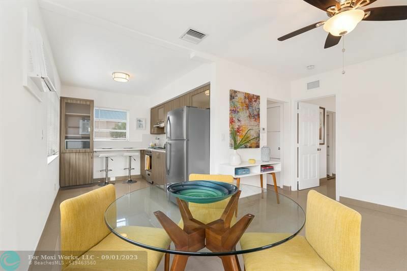 Property Photo: 620 NE 2nd Ct 202 FL 33009