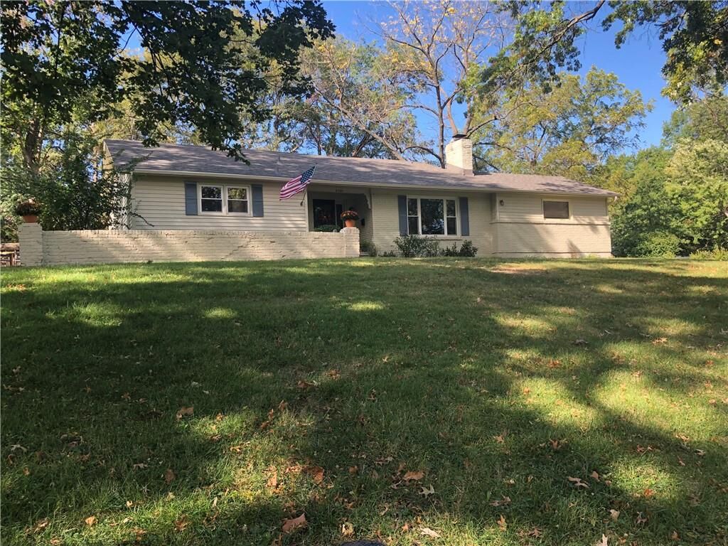 Property Photo:  8100 Dearborn Drive  KS 66208 