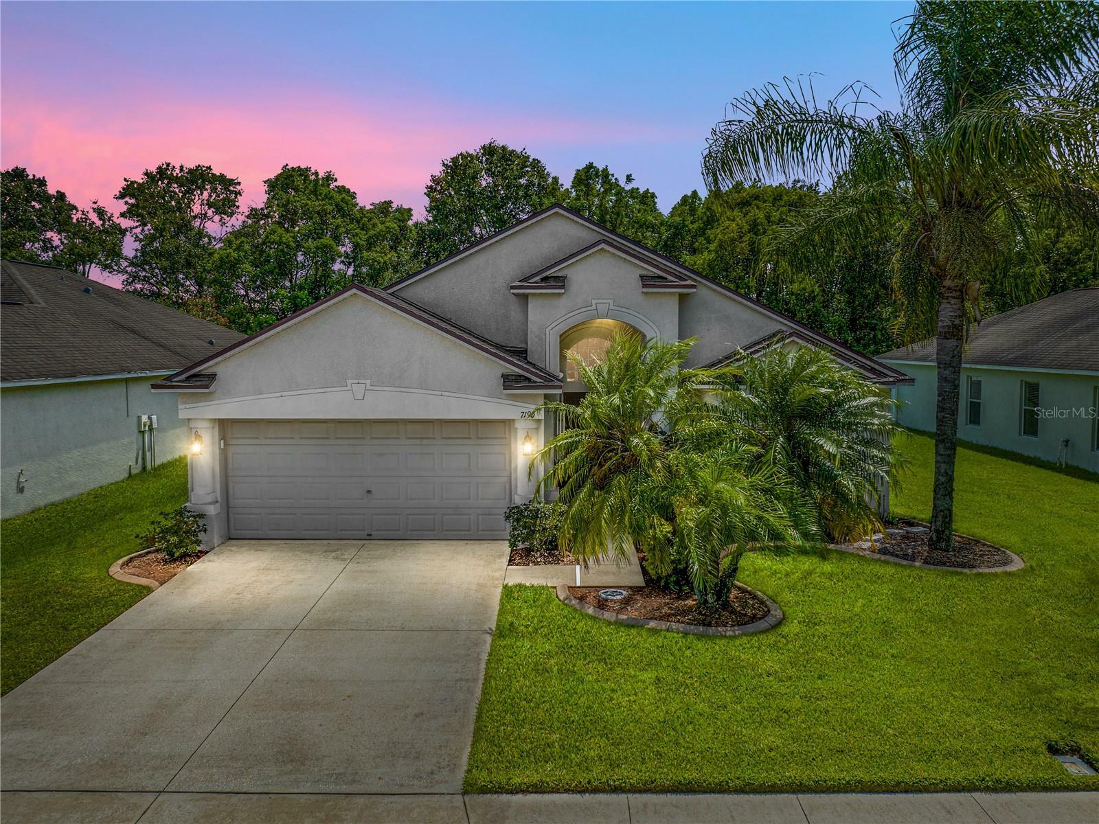 Property Photo:  7190 Cedarcrest Boulevard  FL 33810 