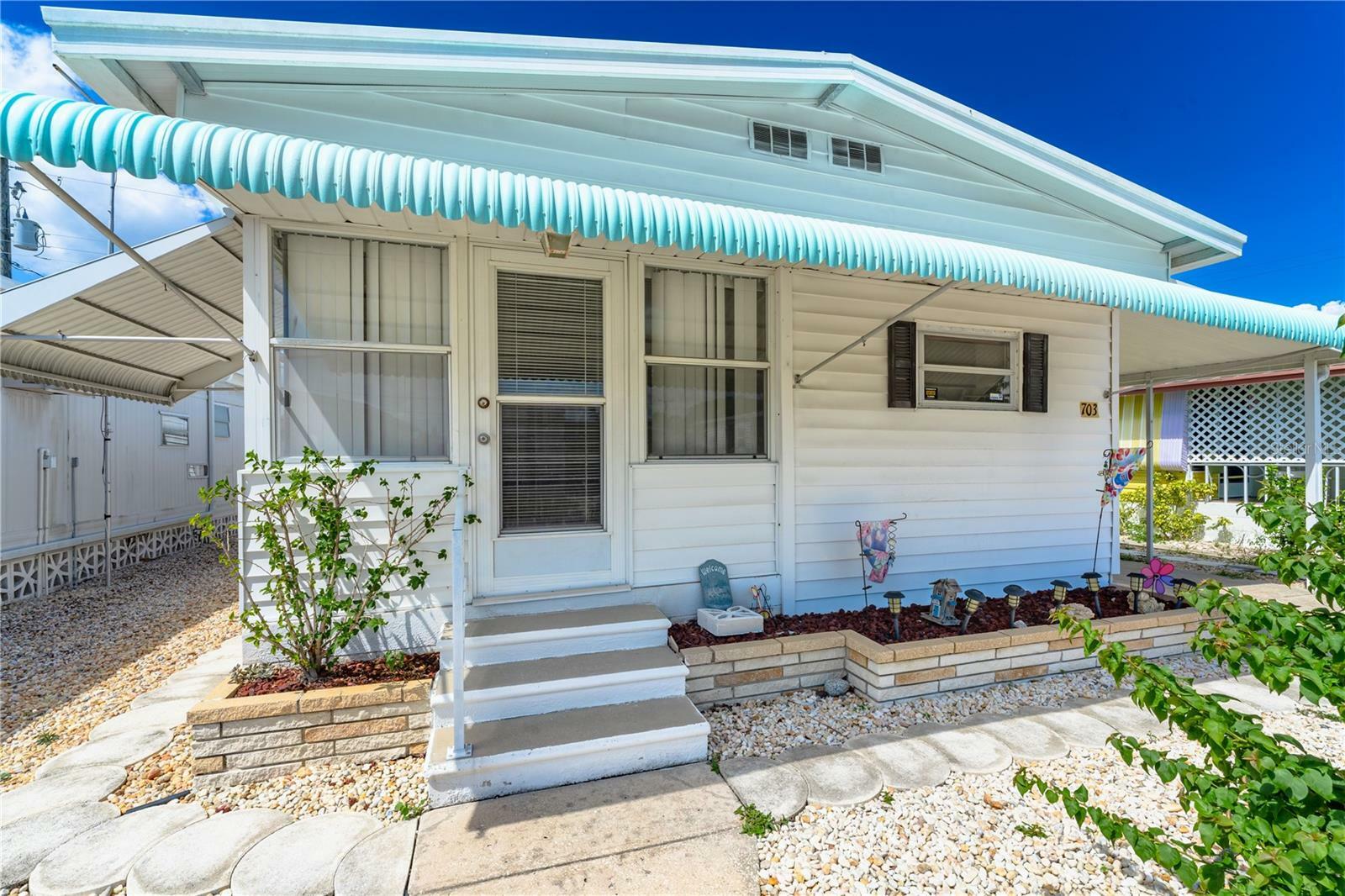 Property Photo: 703 51st Avenue Plaza W FL 34207