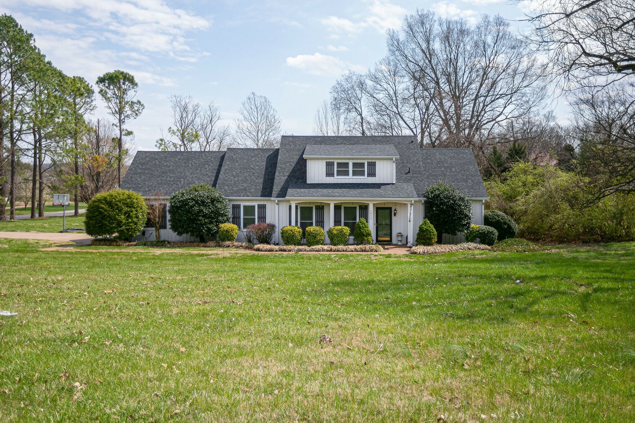 Property Photo:  1612 Crockett Hills Blvd  TN 37027 