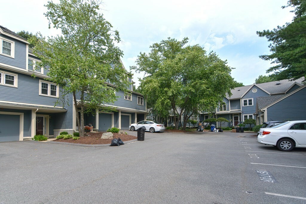 Property Photo:  12 Evergreen Way 12  MA 01960 