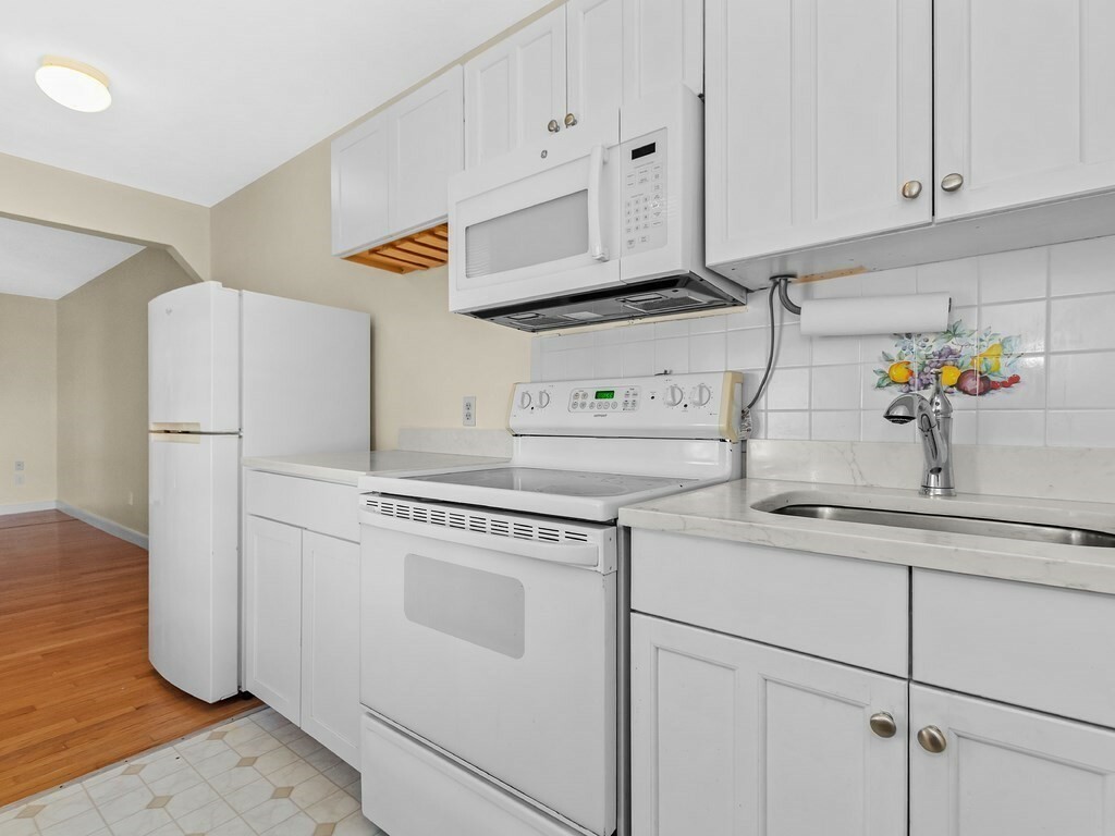 Property Photo: 164 Salem 5 MA 02113