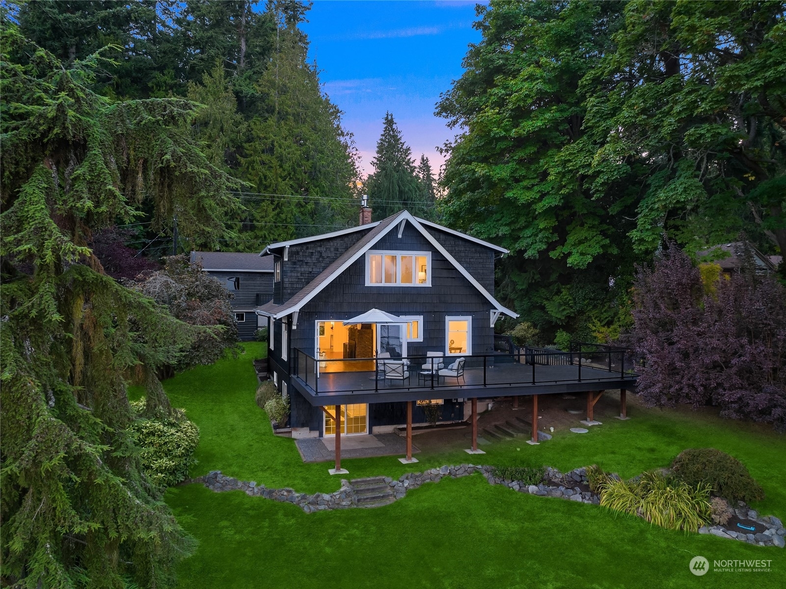 Property Photo:  11980 Sunrise Drive NE  WA 98110 