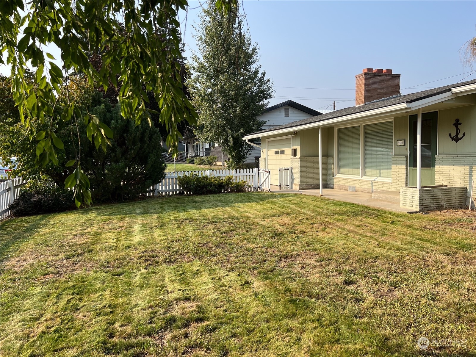 Property Photo:  1312 Rosewood Avenue  WA 98801 