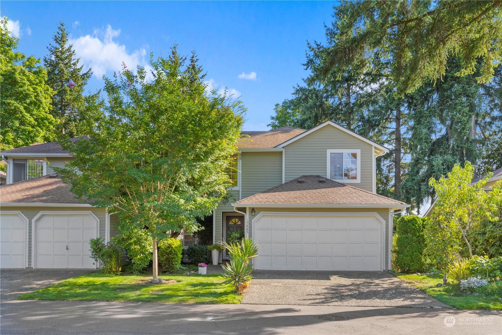 Property Photo:  15885 Northup Way  WA 98008 