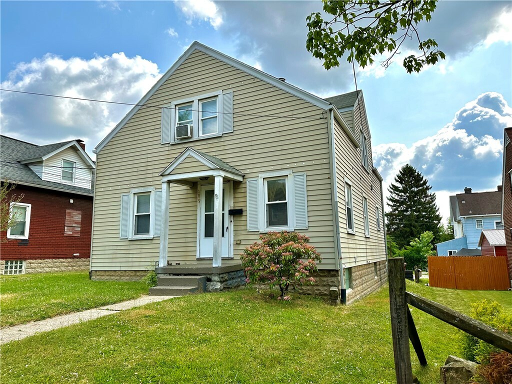 Property Photo:  109 8th Ave  PA 16001 