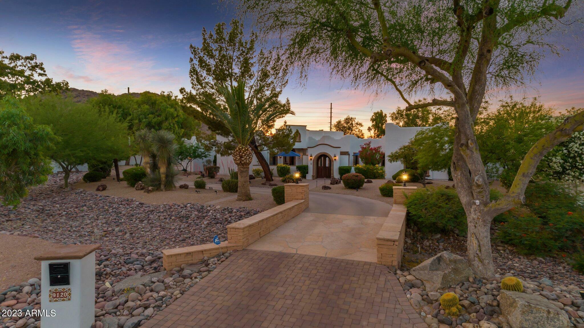 Property Photo:  9120 N 48th Place  AZ 85253 