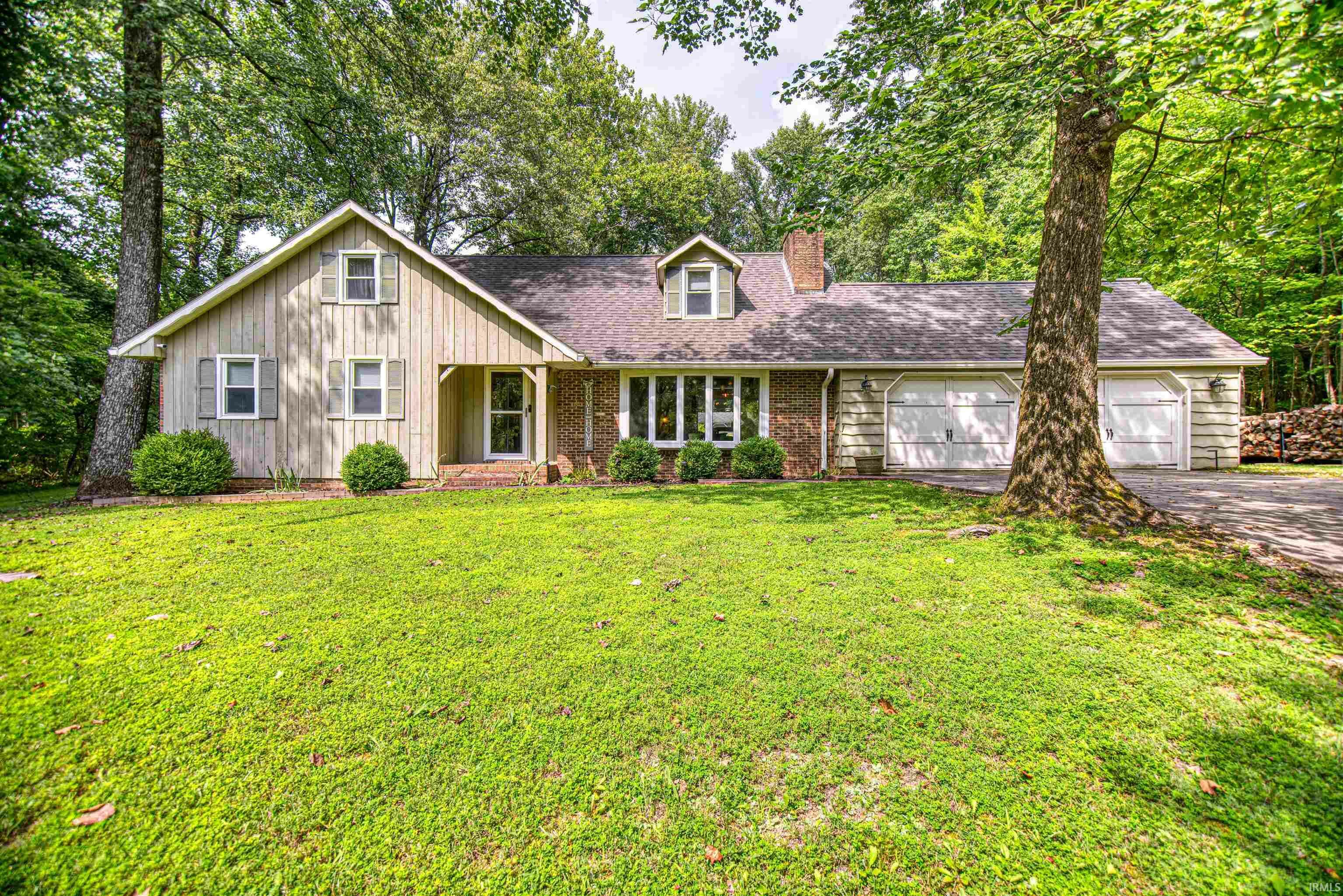 Property Photo: 502 E Zimmerman Drive IN 47670