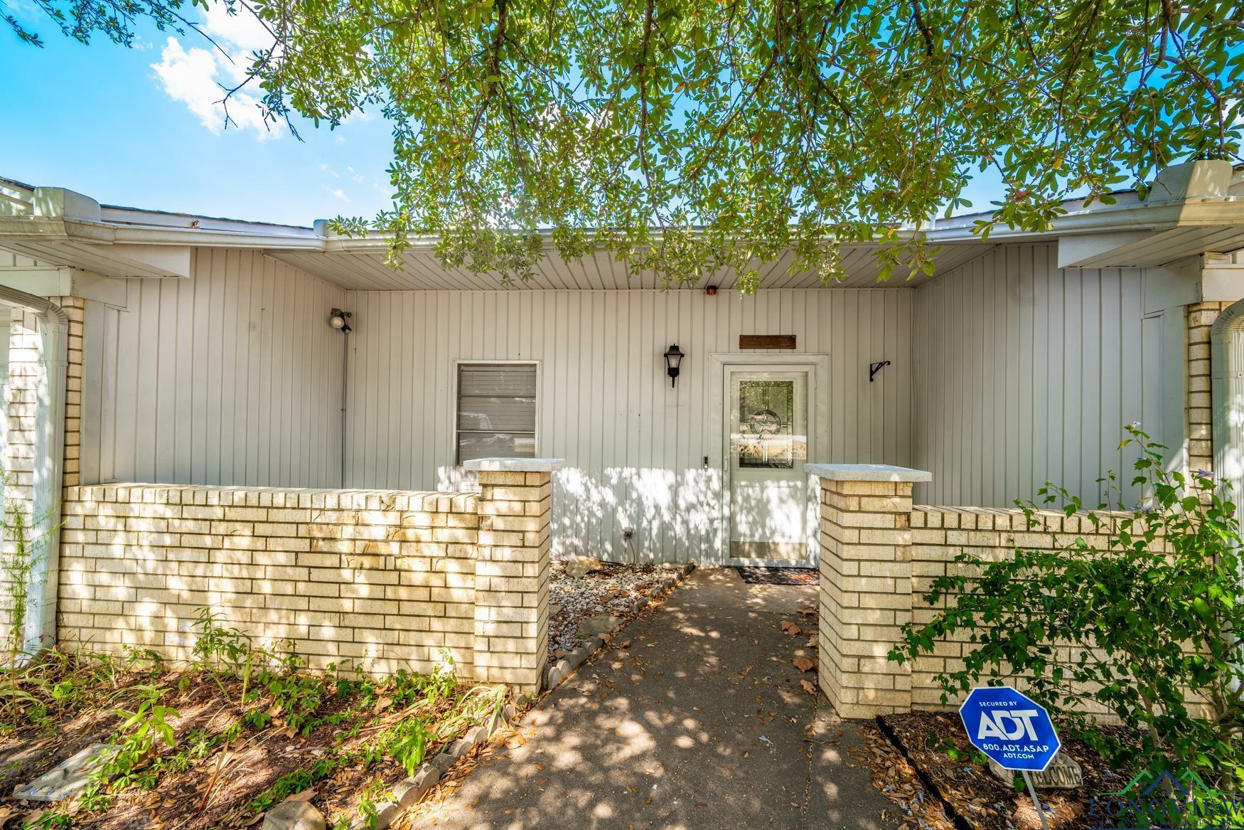 Property Photo: 320 Ridge Lane TX 75662