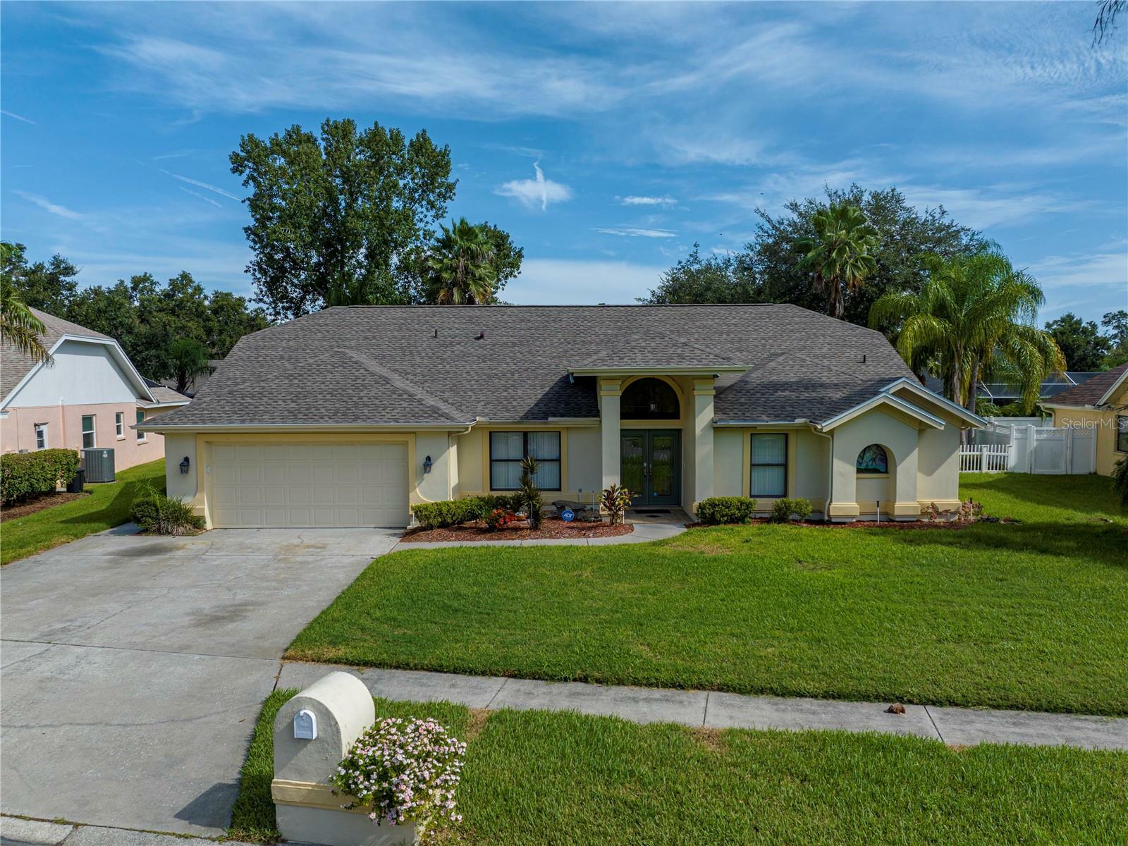 Property Photo: 2304 Marseille Court FL 33596