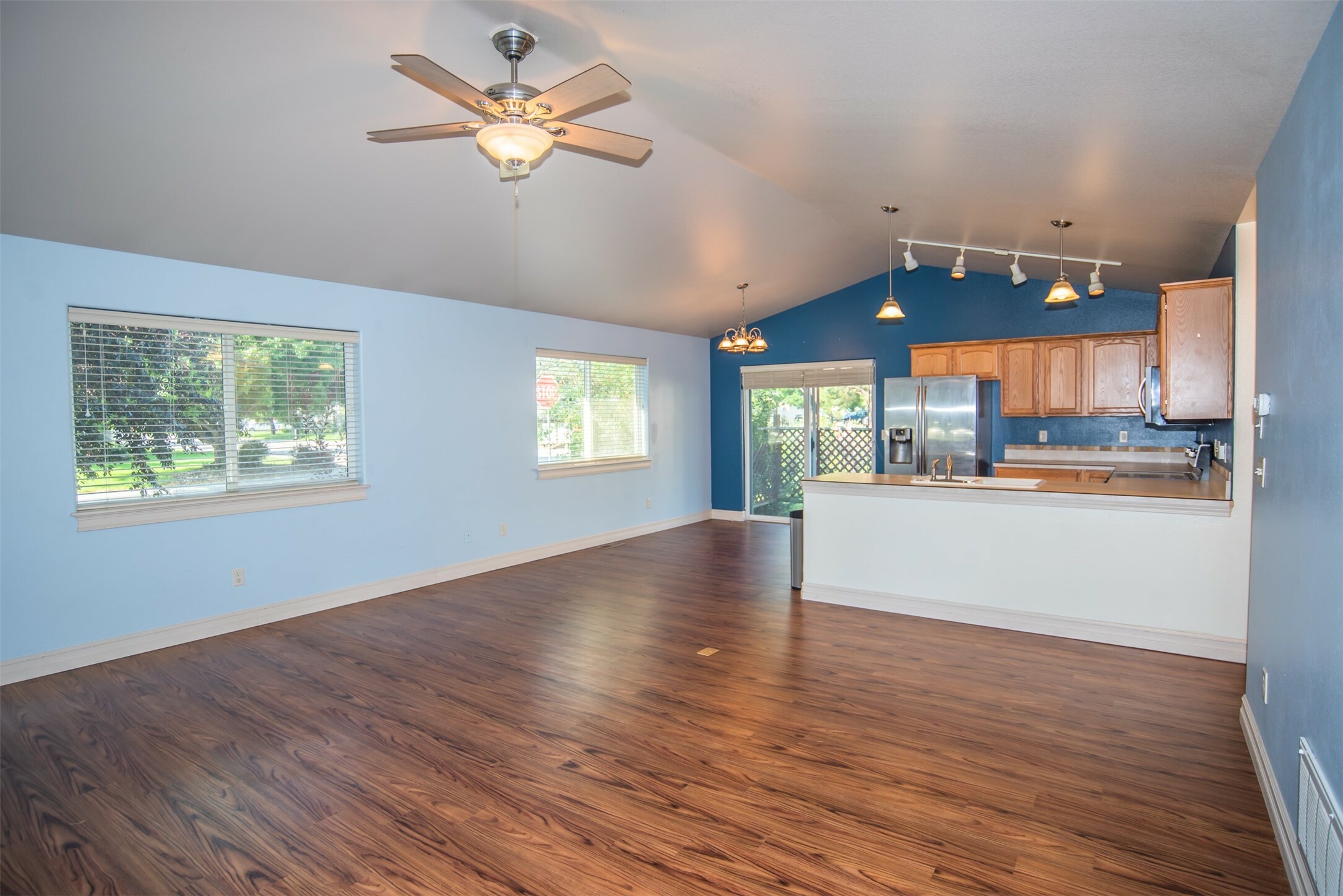 Property Photo: 100 Oakwood Court MT 59840