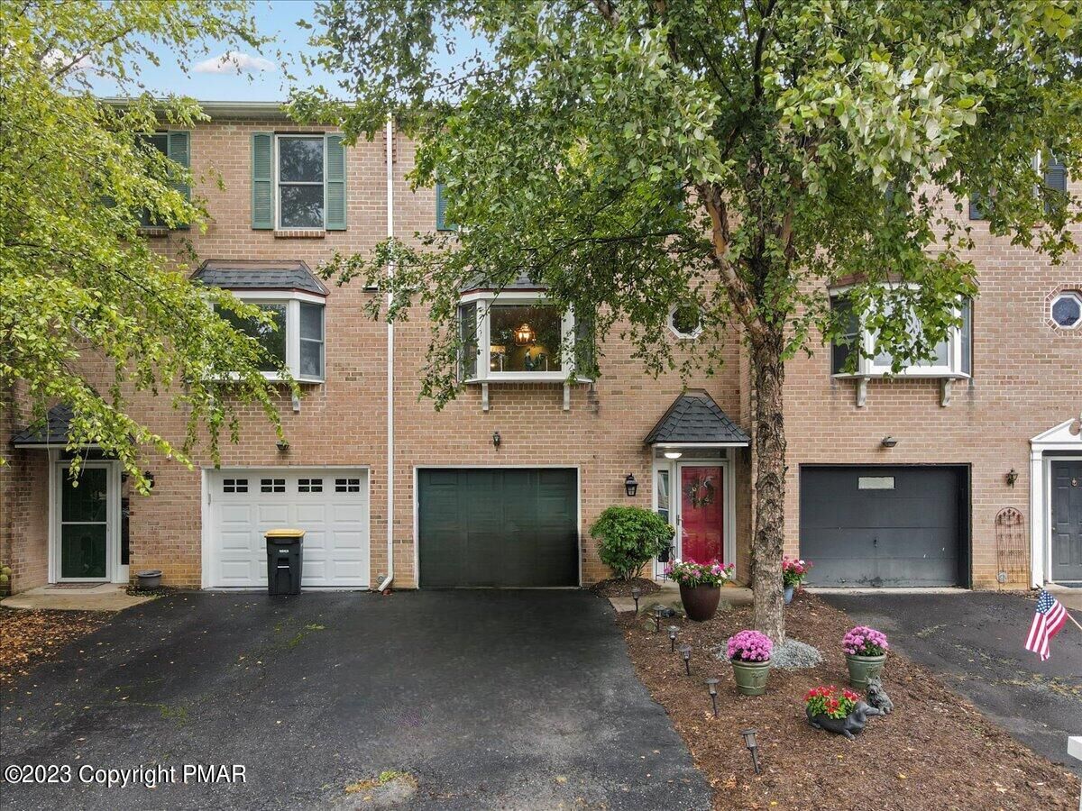 Property Photo:  1885 Georgia Drive  PA 18052 