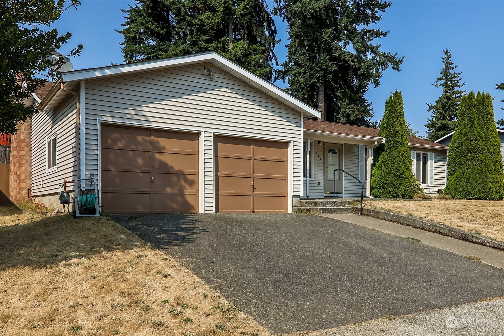 Property Photo:  5229 172nd Street SW  WA 98037 