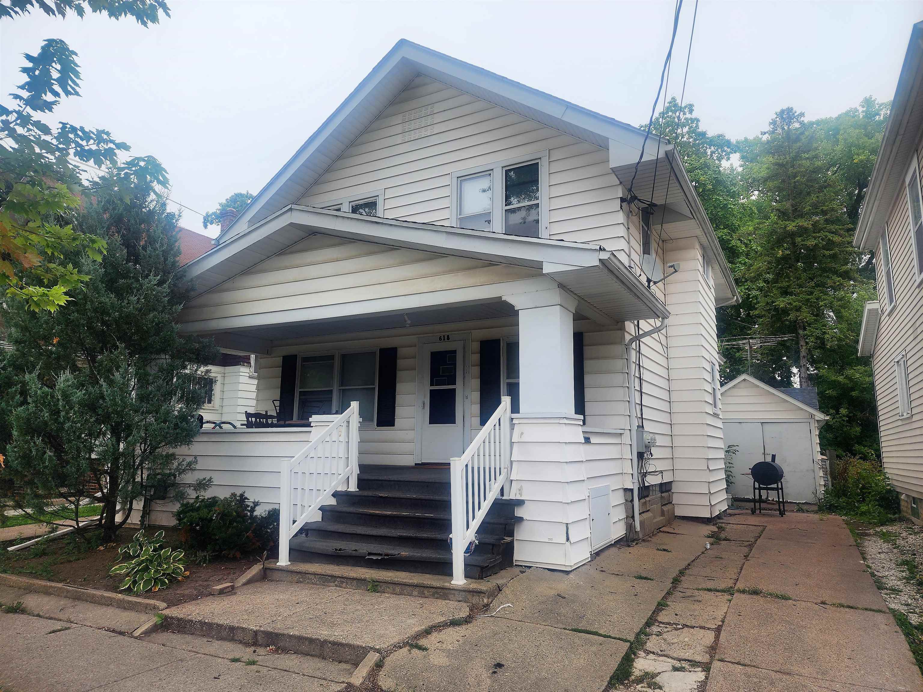 Property Photo: 618 N Appleton Street WI 54911-4711