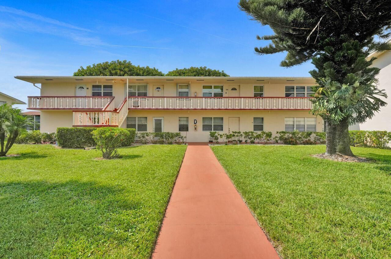 Property Photo: 82 Norwich D FL 33417
