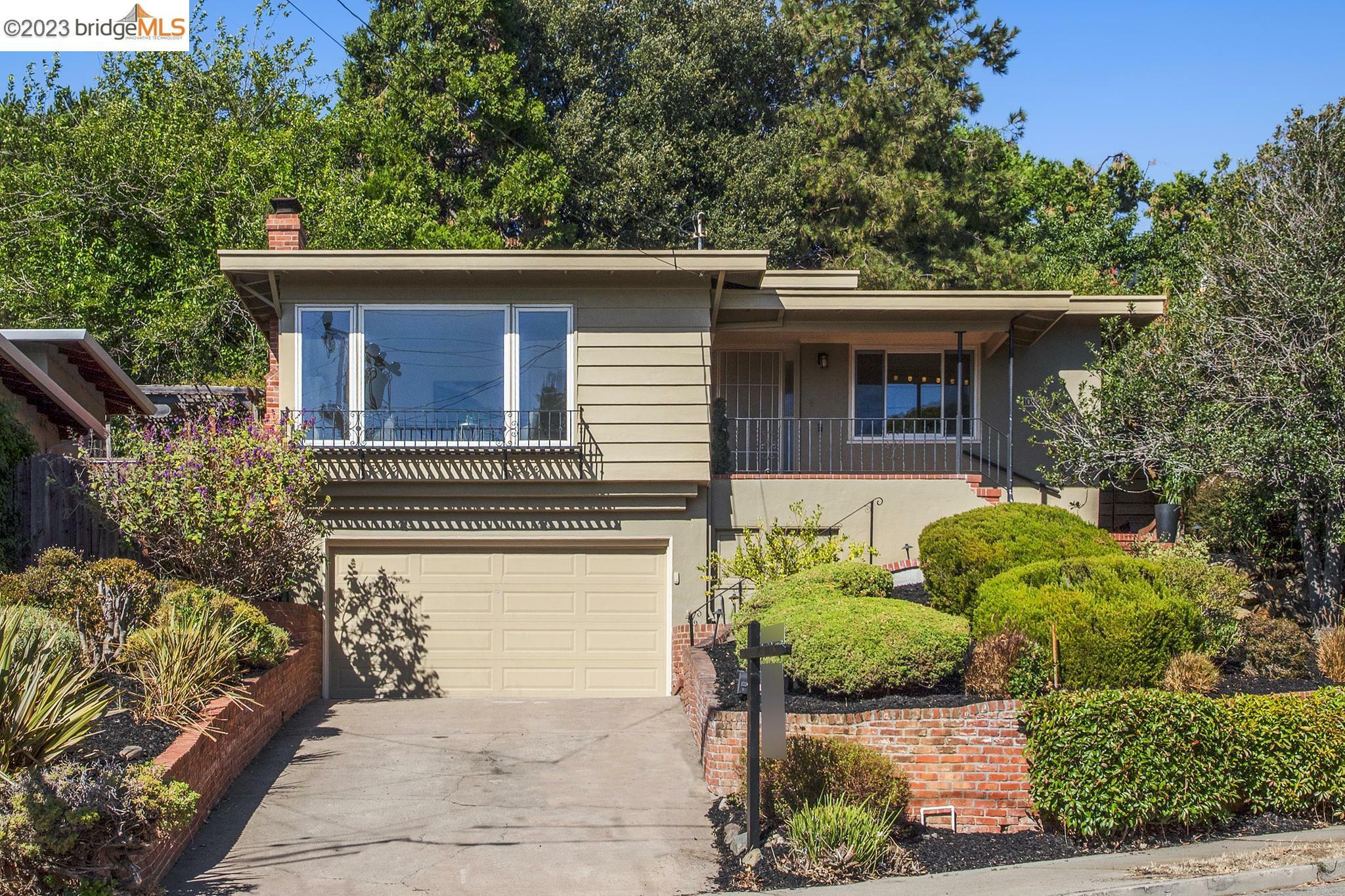 Property Photo:  10626 Sheldon St  CA 94605 