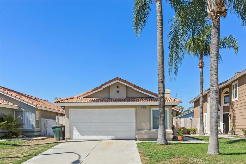 Property Photo:  15444 Old Castle Road  CA 92337 