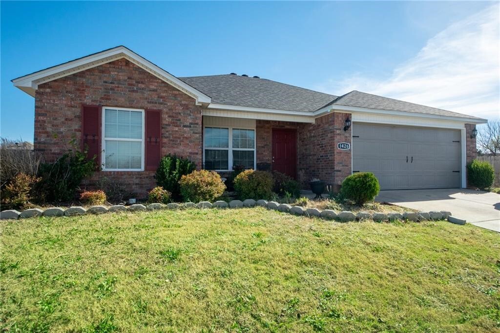 Property Photo: 1426 S Apollo Drive AR 72701
