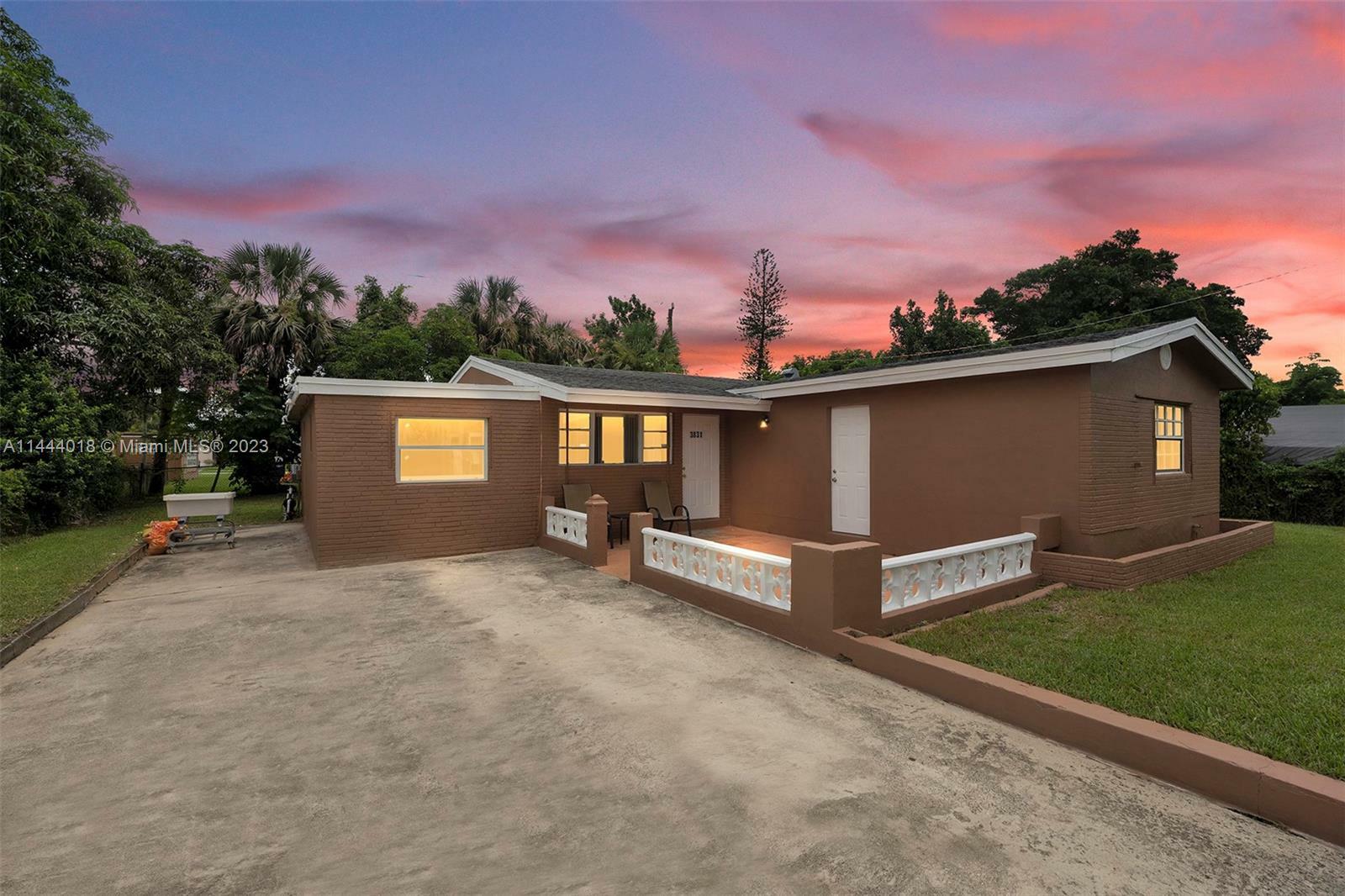 Property Photo: 3831 NW 4th Ct FL 33311