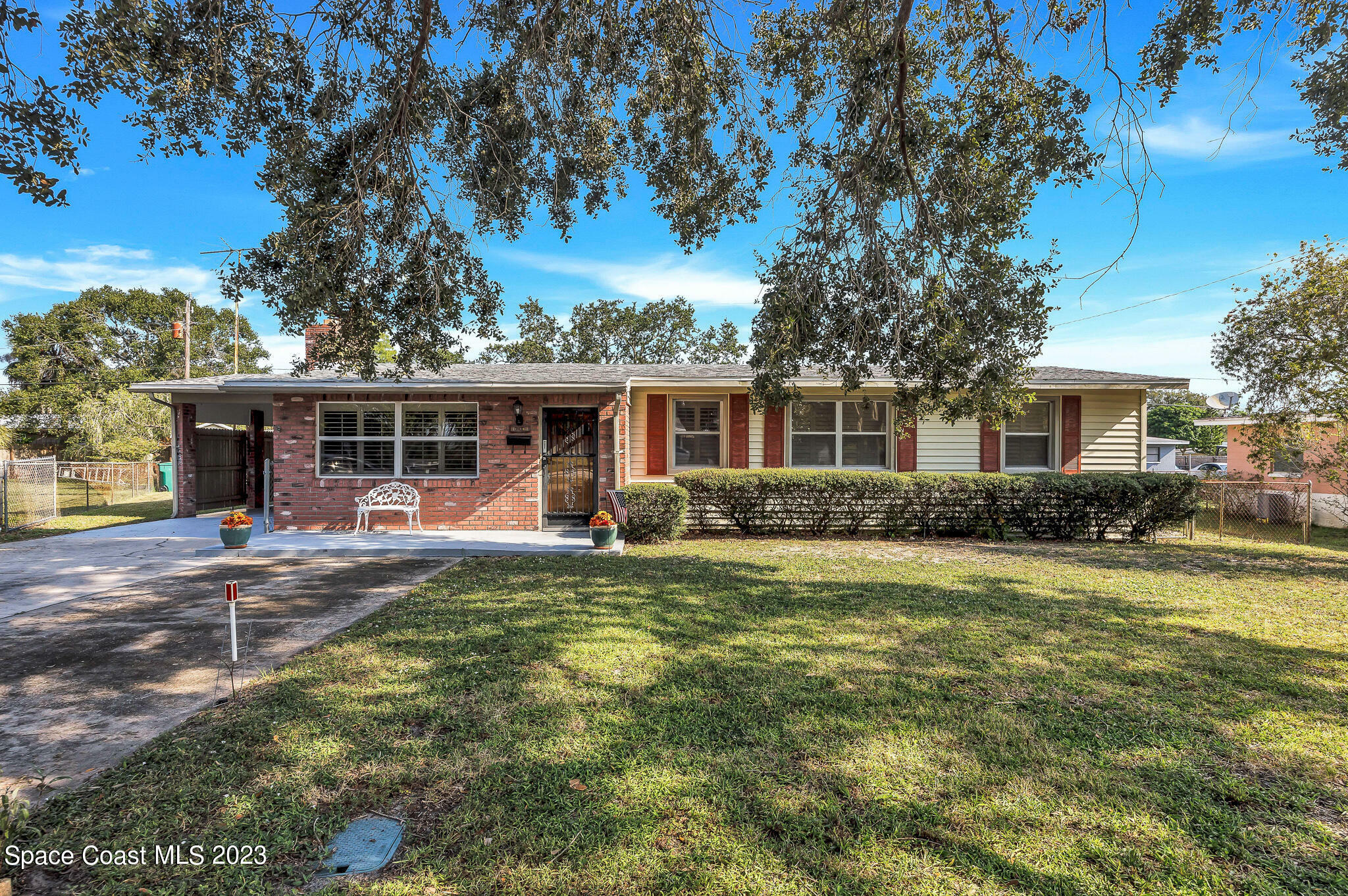 Property Photo:  1218 Vassar Lane  FL 32922 