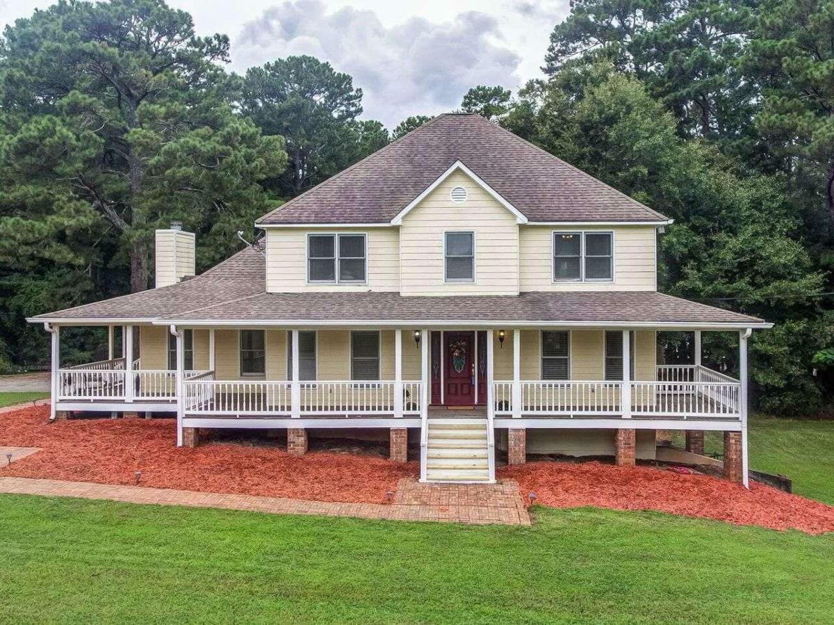 Property Photo: 5054 Amis Lane GA 30127