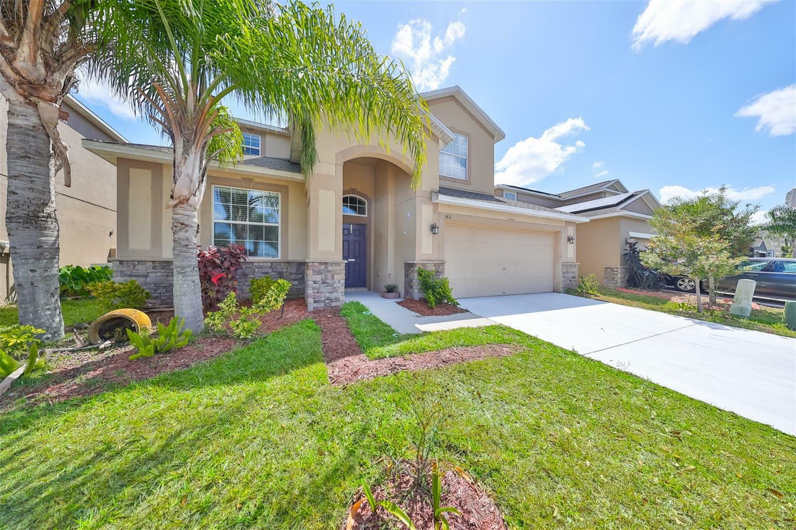 Property Photo: 1411 Oak Pond Street FL 33570