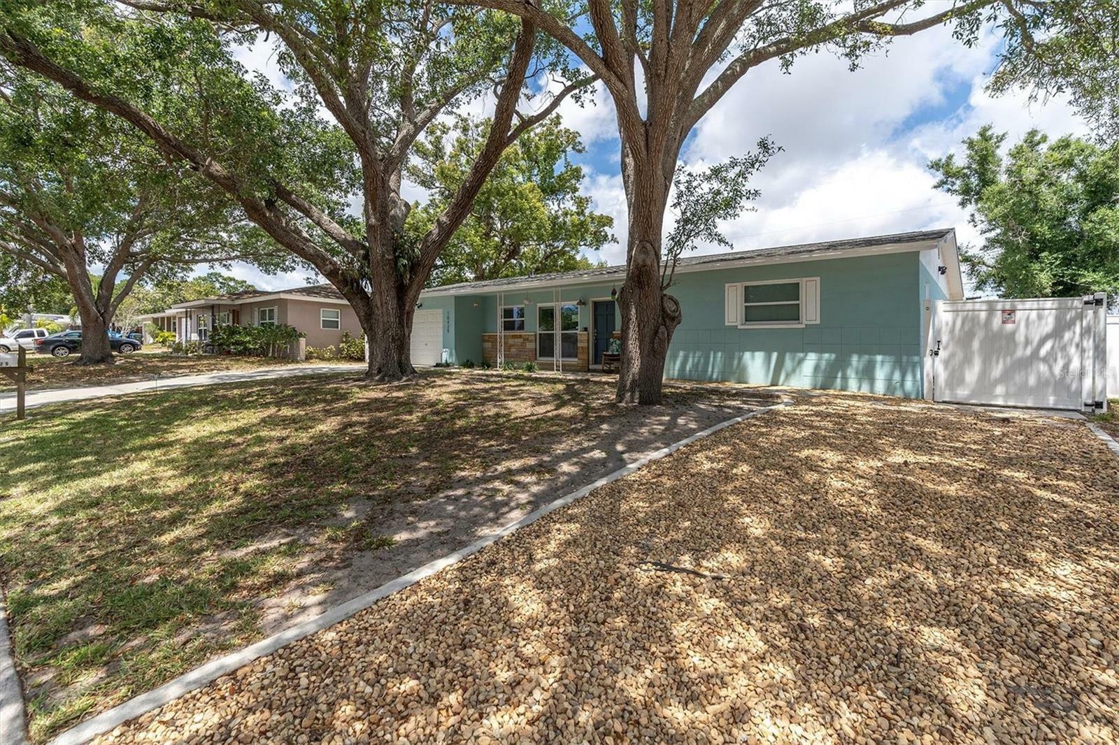 Property Photo:  10429 124th Terrace  FL 33773 