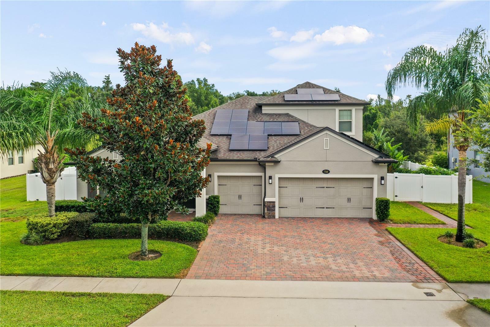 Property Photo: 706 Fosters Grove Loop FL 32765