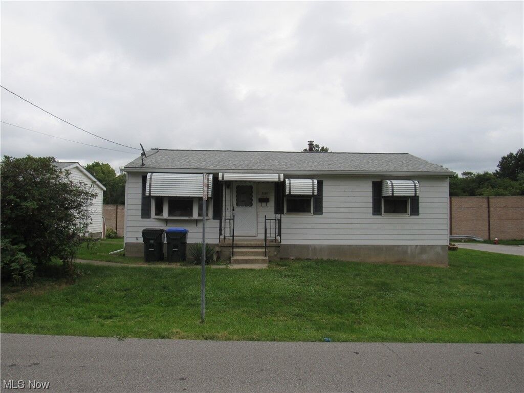 Property Photo:  3007 Charles Street  OH 44221 