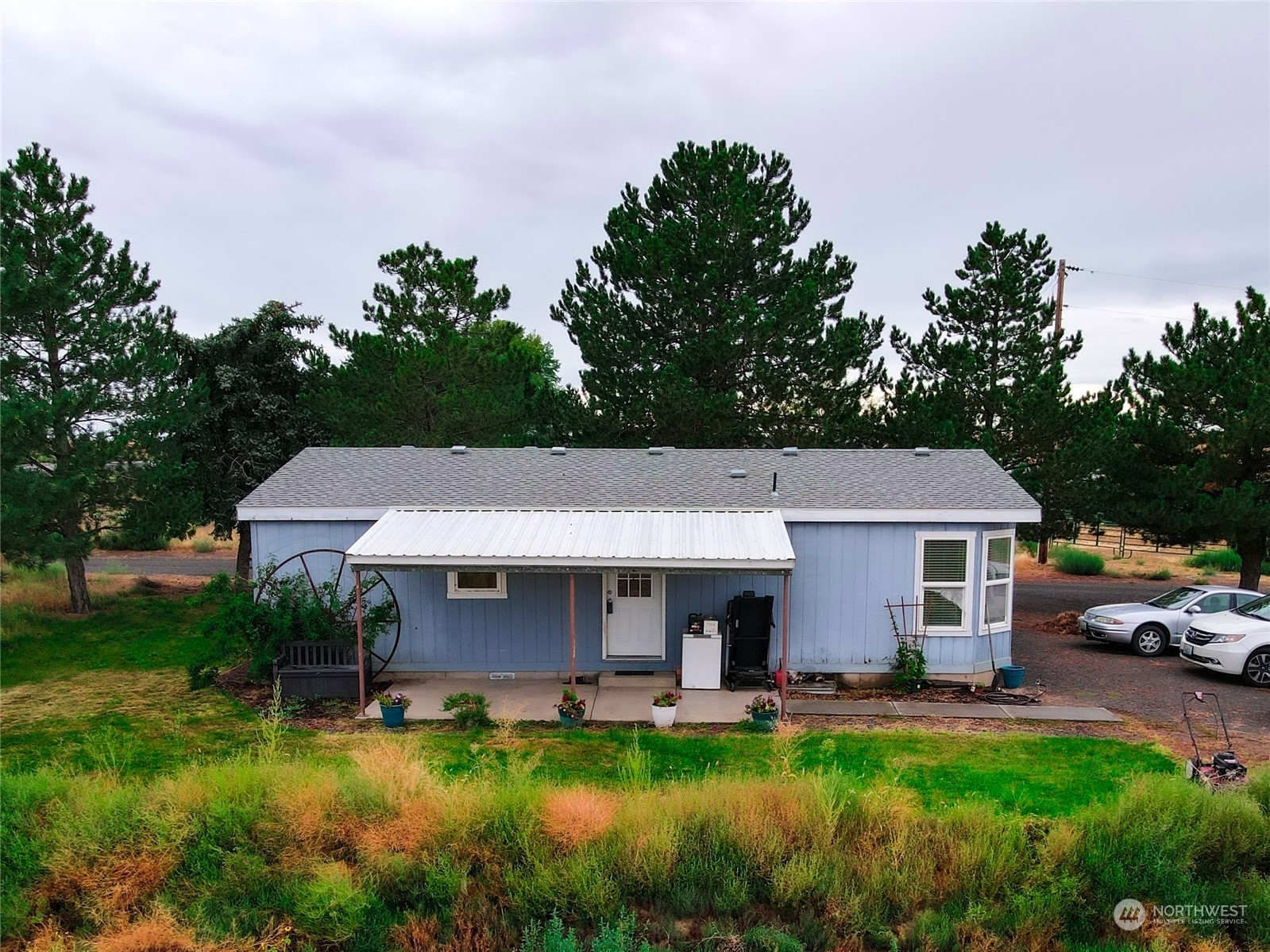 Property Photo:  220 W Hatton Road  WA 99341 