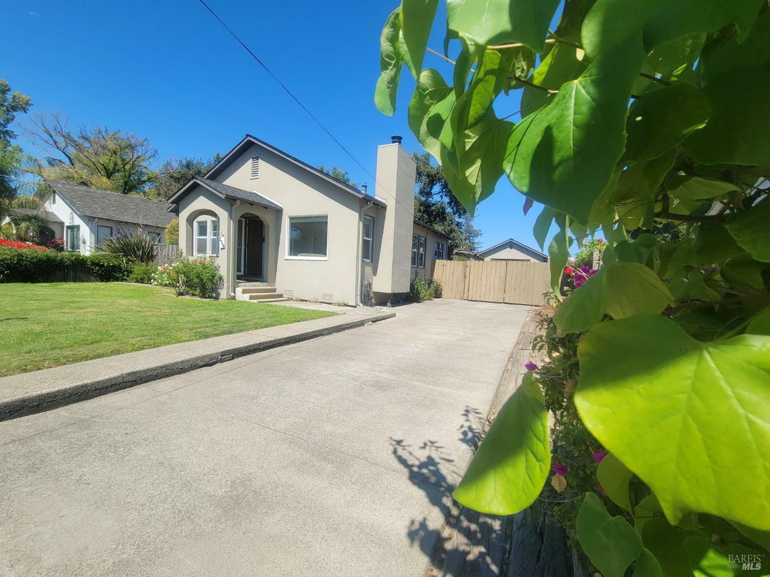 Property Photo:  2718 Pine Street  CA 94558 