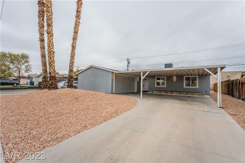 Property Photo:  1101 North Mallard Street  NV 89108 