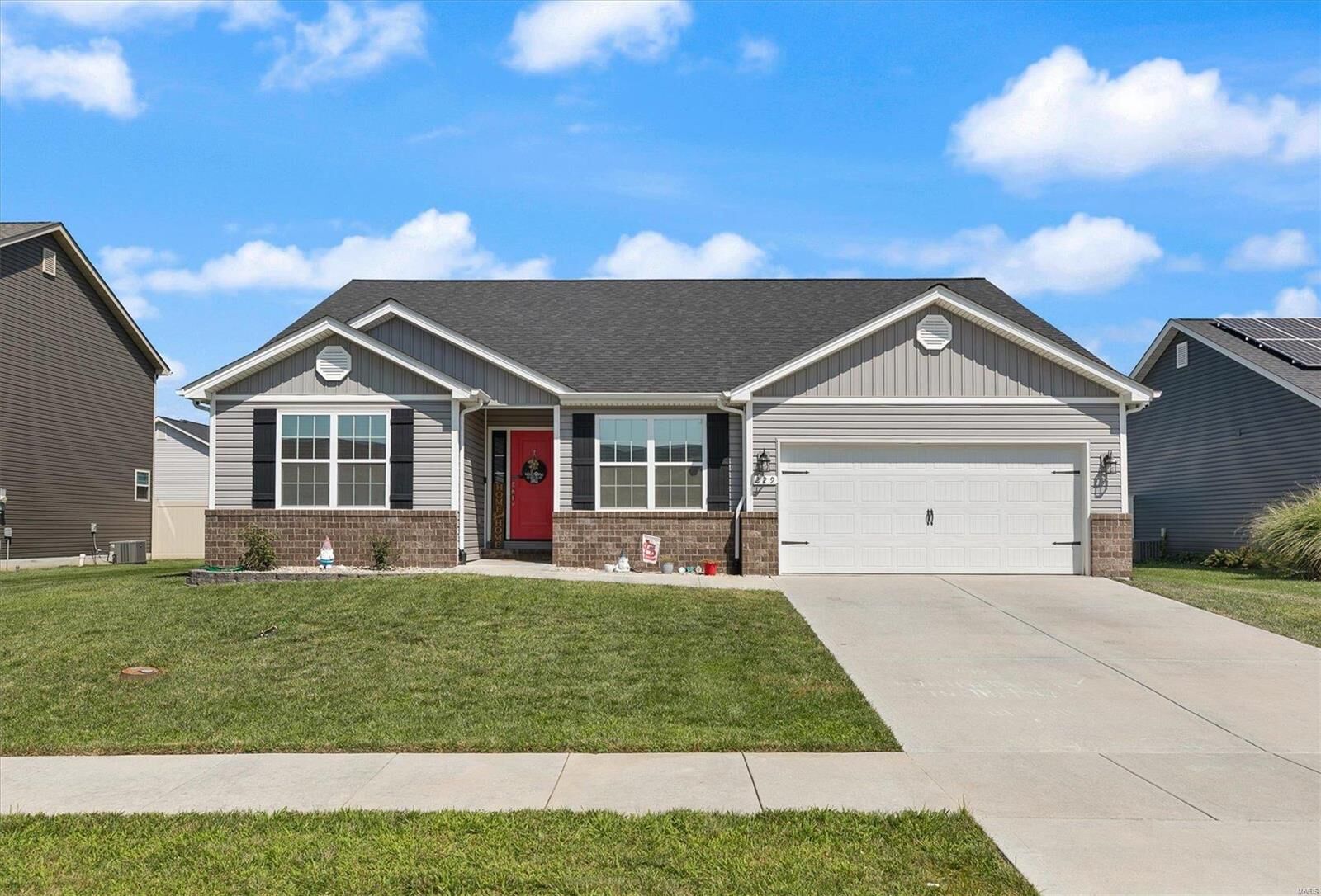 Property Photo: 229 Beauregard Drive IL 62221